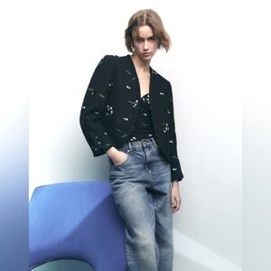 Zara Floral Embroidered Textured Jacket Black size Medium